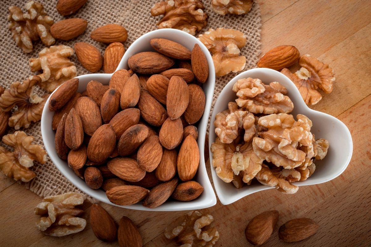Walnuts and Almonds for muscle recovery